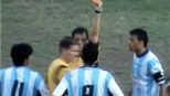 "Cơn bão" thẻ đỏ trong một trận đấu ở Argentina