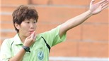 Nữ trọng tài FIFA bị hành hung ngay trên sân