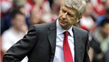 HLV Wenger tiếp tục đặt niềm tin vào chiến lược "lúa non"