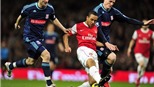 20h05 ngày 8/5, Stoke (10) - Arsenal (3): Chỉ có một con đường