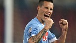 Napoli có nguy cơ “chảy máu”: Hamsik bị Milan săn đuổi