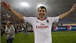 Van Bommel ở lại Milan đến 2012: Vì ta cần nhau!