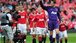 Old Trafford tạm biệt Van der Sar!