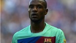 Abidal đem Messi ra “dọa” M.U 
