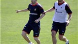 Iniesta phủ nhận mâu thuẫn giữa nhóm Real và Barca ở tuyển