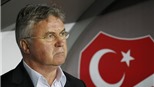 Hiddink xích lại gần Chelsea hơn
