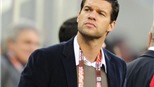 Ballack: "Trận đấu chia tay? Một trò hề!"
