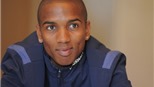 Ashley Young chính thức ký hợp đồng 5 năm với M.U