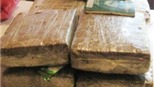 Bắt kẻ vận chuyển 5 bánh heroin sang Trung Quốc