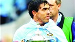 Tevez tự làm khó mình