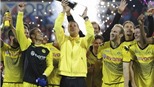 Dortmund vô địch Liga Total! Cup: Hình mẫu của Bayern
