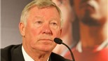 Chỉ trích FA, HLV Ferguson "hâm nóng" mùa giải mới