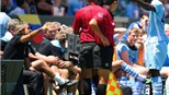 "Coi thường" đối thủ, Balotelli bị HLV Mancini phạt