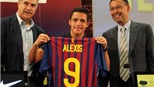Alexis Sanchez: "Tôi đến đây để học hỏi Messi và Xavi" 