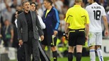 HLV Mourinho sắp kháng cáo án phạt của UEFA 