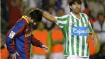 Betis muốn hậu vệ Barca, hoặc Real