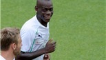 Napoli muốn Man City đổi Balotelli lấy Lavezzi