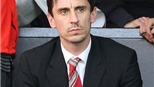 Gary Neville ca ngợi HLV Wenger đã làm việc xuất sắc