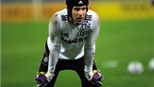 Chelsea mất Cech vì chấn thương