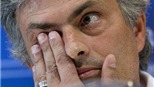 Mourinho bác tin sẽ rời Real Madrid