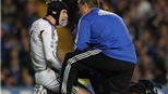Chelsea thở phào với chấn thương của Petr Cech