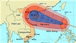 Bão Nesat mạnh cấp 13 vào biển Đông