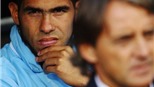 Tiếp vụ Tevez không chịu ra sân: Quá giới hạn rồi, Carlitos!