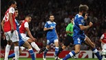 "Ngọc thô" Oxlade-Chamberlain lập kỷ lục mới ở Arsenal