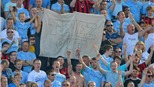 Thủ môn dự bị dùng số áo của... Tevez?