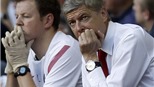 Arsenal thua trận thứ 4: Trầm trọng chứ, Giáo sư?