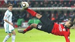 Siêu phẩm Derdyok mừng lần 100 của Ballack