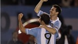 Higuain và Messi giúp Argentina "hủy diệt" Chile
