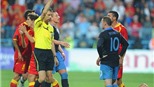 FA kêu gọi UEFA khoan dung với Rooney