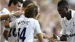 Redknapp dọa Adebayor: “Giảm lương nếu muốn kí hợp đồng”