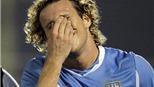 Forlan nghỉ đấu ít nhất 1 tháng