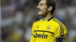 Casillas sắp sánh ngang Gento