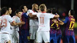 Fabregas gọi Kanoute là "tên khủng bố"?