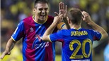 Levante vươn lên dẫn đầu BXH: Trăm năm mới có một ngày