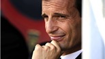 HLV Max Allegri được Milan “thưởng nóng”