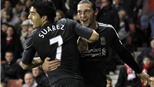 Suarez tỏa sáng, Liverpool đi tiếp ở Carling Cup
