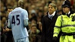 HLV Mancini: Hãy để Balotelli được yên!