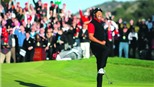 Tiger Woods “cắt” cơn khát danh hiệu kéo dài 2 năm