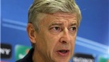 Wenger: Arsenal sẽ không “buông”