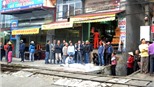 Hà Nội: Băng qua đường sắt, nữ bác sĩ bị tàu đâm tử vong