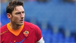 02h45 ngày 14/2, Siena - Roma: Trận thứ 700 của Totti