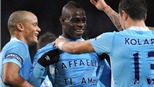 Balotelli lại vạch áo gửi thông điệp tình yêu
