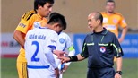 Hai trọng tài V-League bị treo còi