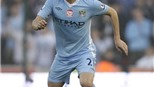 Man City muốn đưa Silva ngang tầm với Tevez và Aguero
