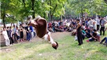 Xem giới trẻ Hà Nội nhào lộn với Parkour