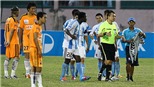Quả phạt đền gây tranh cãi trên sân Nha Trang:  Một mất mười ngờ